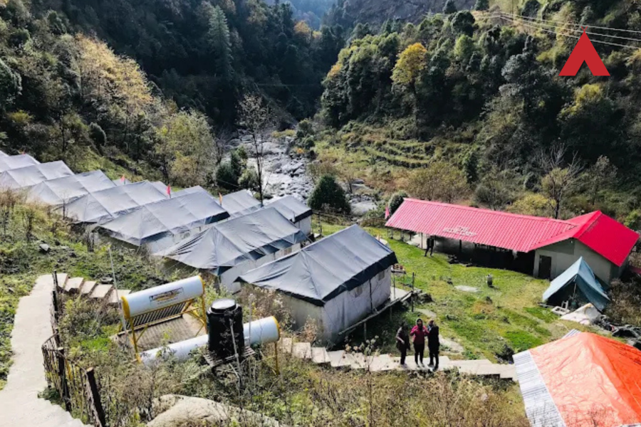 Mapple Blue Camp, Barot